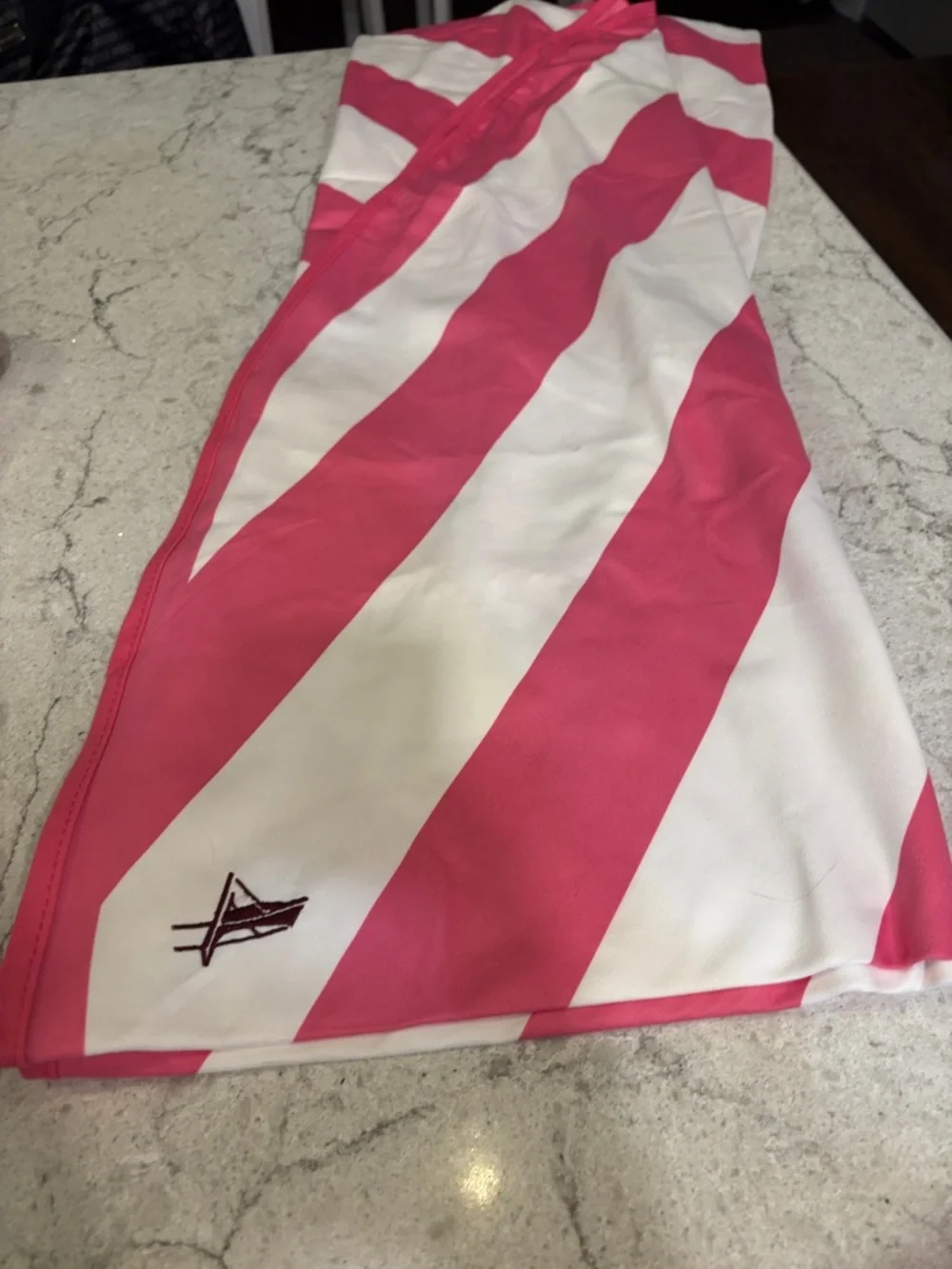 dock & bay Pink & White Striped Beach Towel